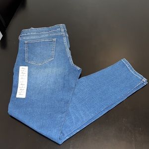 G.H. Bass & Co. Women’s Skinny Fit Jeans Size 8 NWT